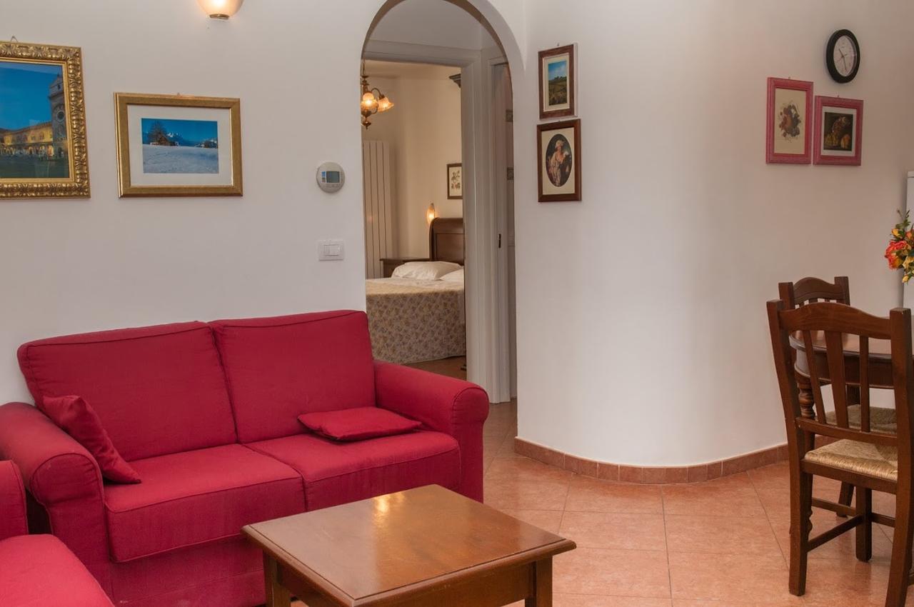 Agriturismo Il Casale Di Monica Rivotorto Exterior foto